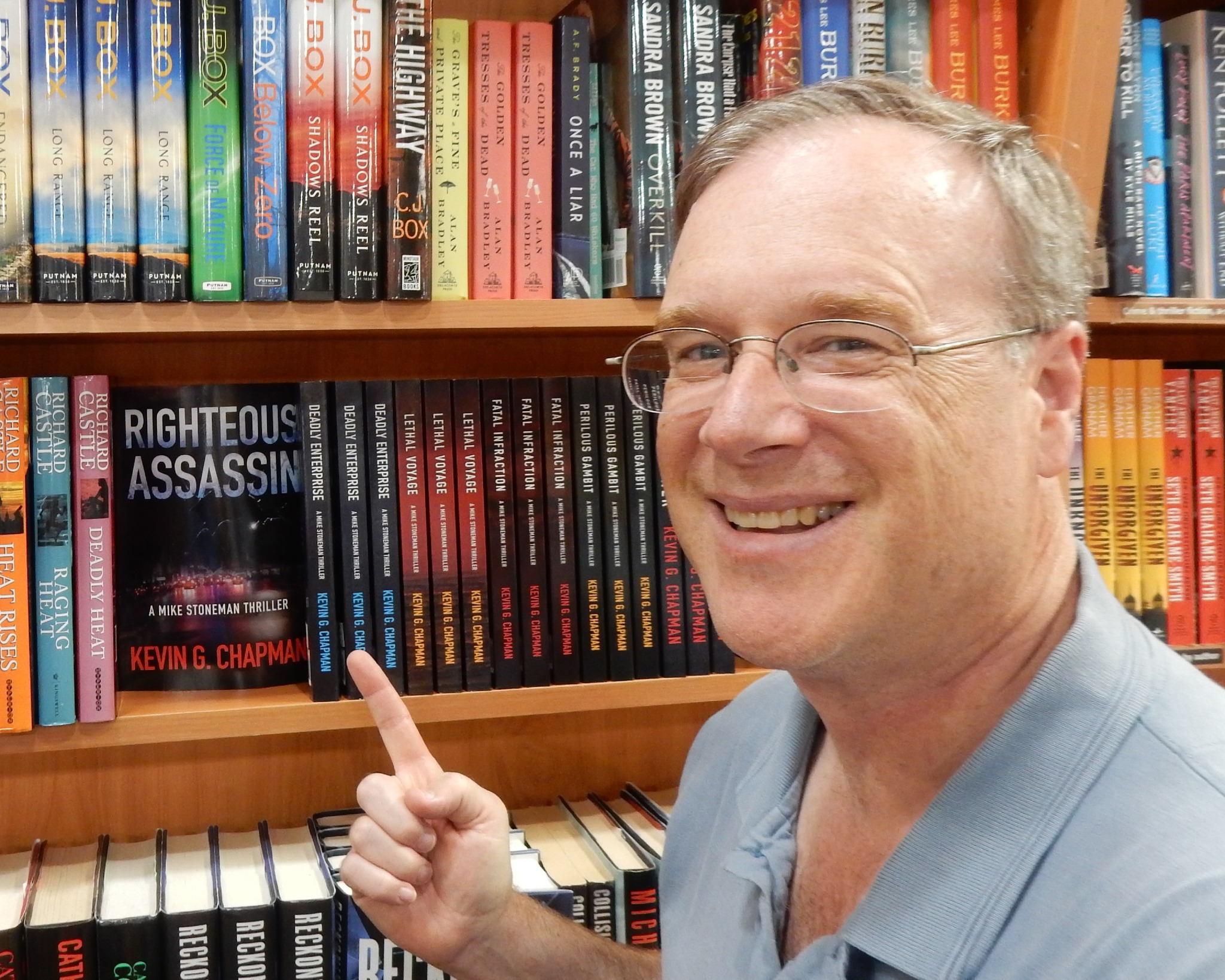 Kevin Chapman, Mike Stoneman series, author, bookshelves, Pointing