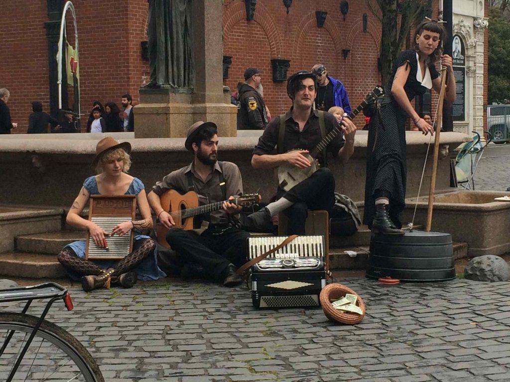 Street scene travel writing