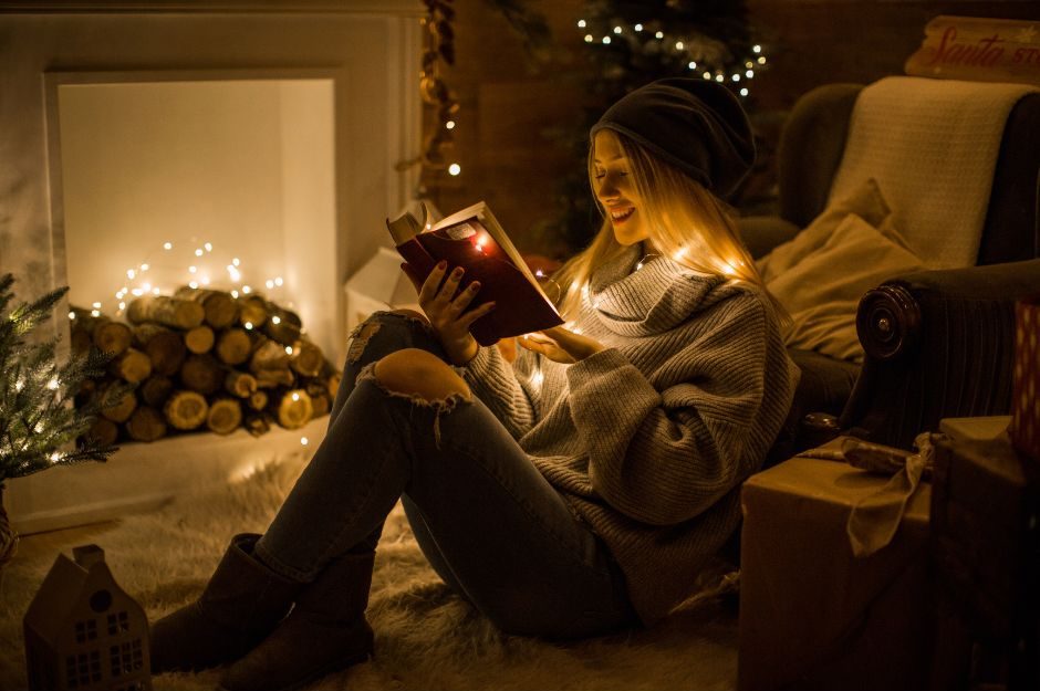 REading, fire, girl, scarf, book